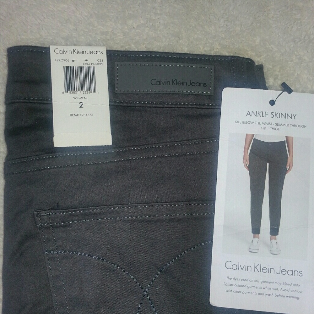 Calvin Klein Jeans - Picture 3 of 5